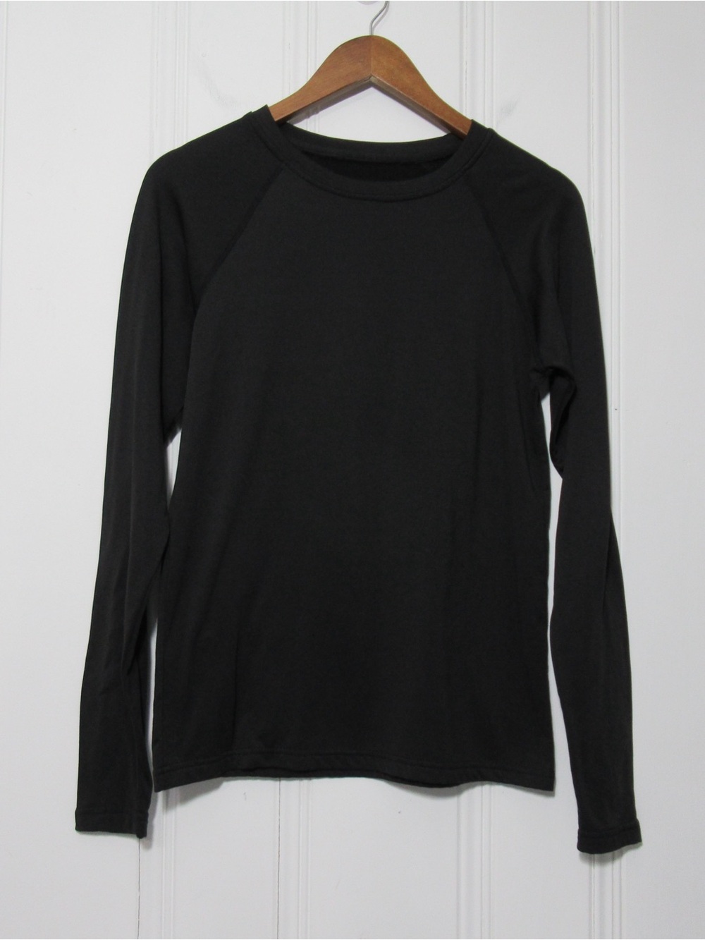 Hunter Black Long Sleeve Crewneck Base Layer Thermal Top Size Medium